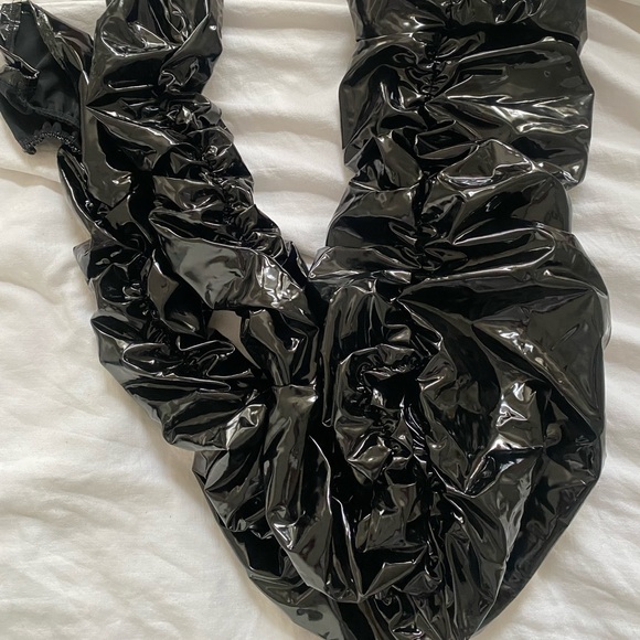 Brand new rouched latex leggings. - Picture 3 of 3